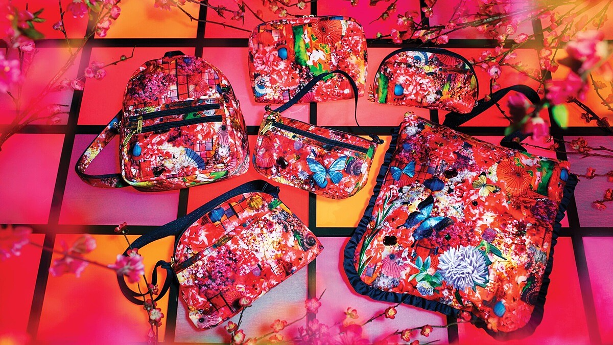 睽違五年再度攜手合作！ LeSportsac X 蜷川實花聯名系列，後背包、托特包、斜背包...必缺貨品項是這些