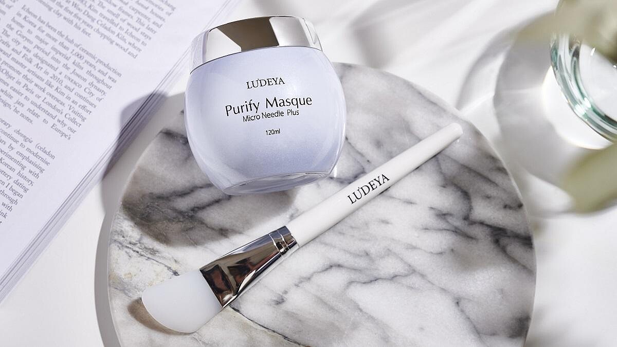 一罐繃帶泥就把垂臉、暗肌全更新！比醫美更令人滿意的緊實美肌，M編呼籲必須全員用起來！