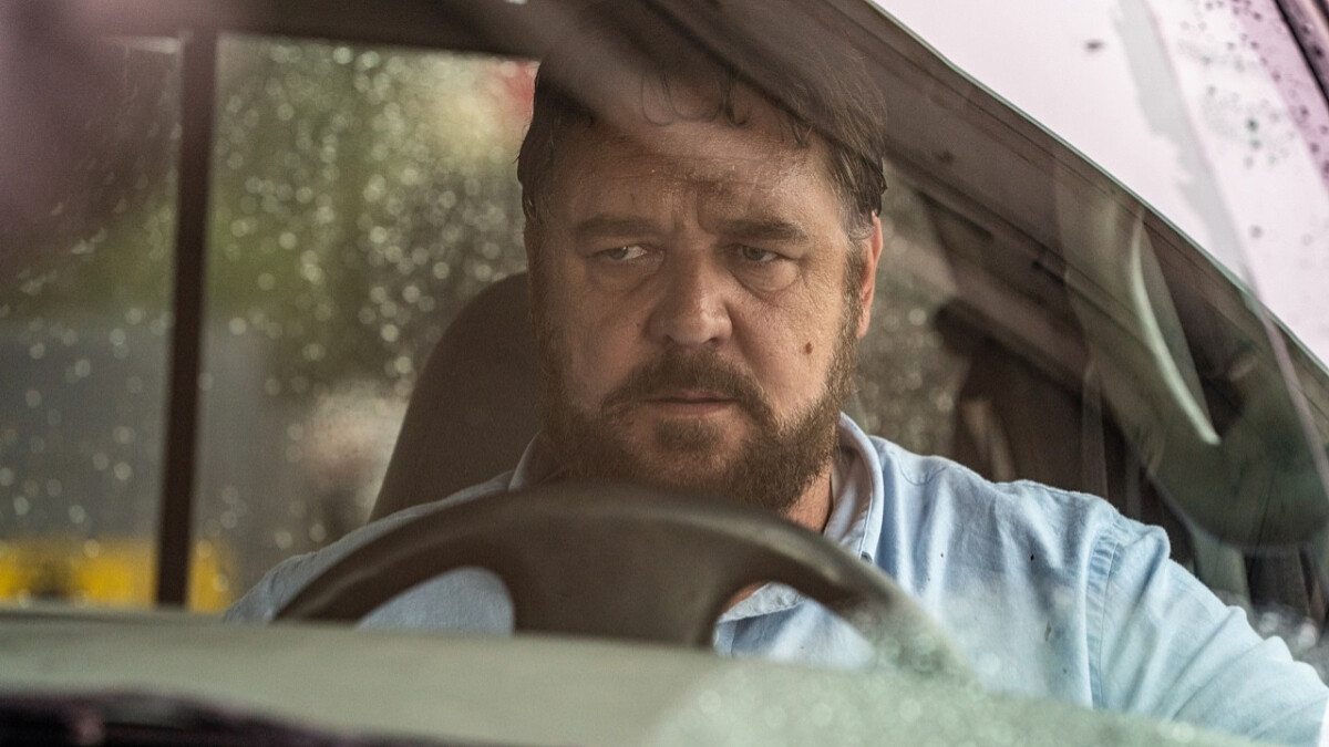 《超危險駕駛》小心惹錯人！羅素克洛飾演反社會人格惡煞，被「按喇叭」狂怒展開駭人報復