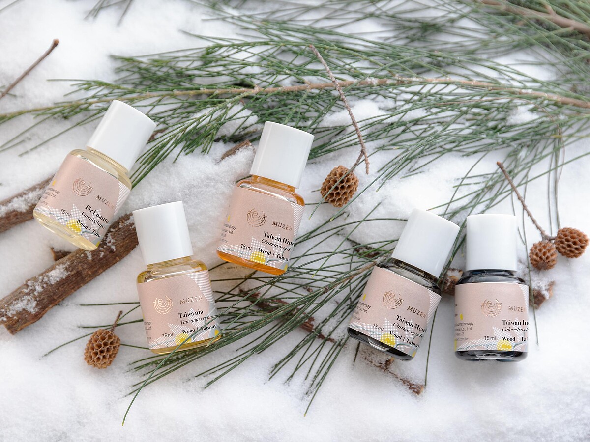 誠品生活expo BEAUTY｜開幕期間「MUZEN根本芳療」特別以世界遺產台灣檜木提煉精油，讓人彷彿置身於海拔2,000公尺享受阿里山森林浴