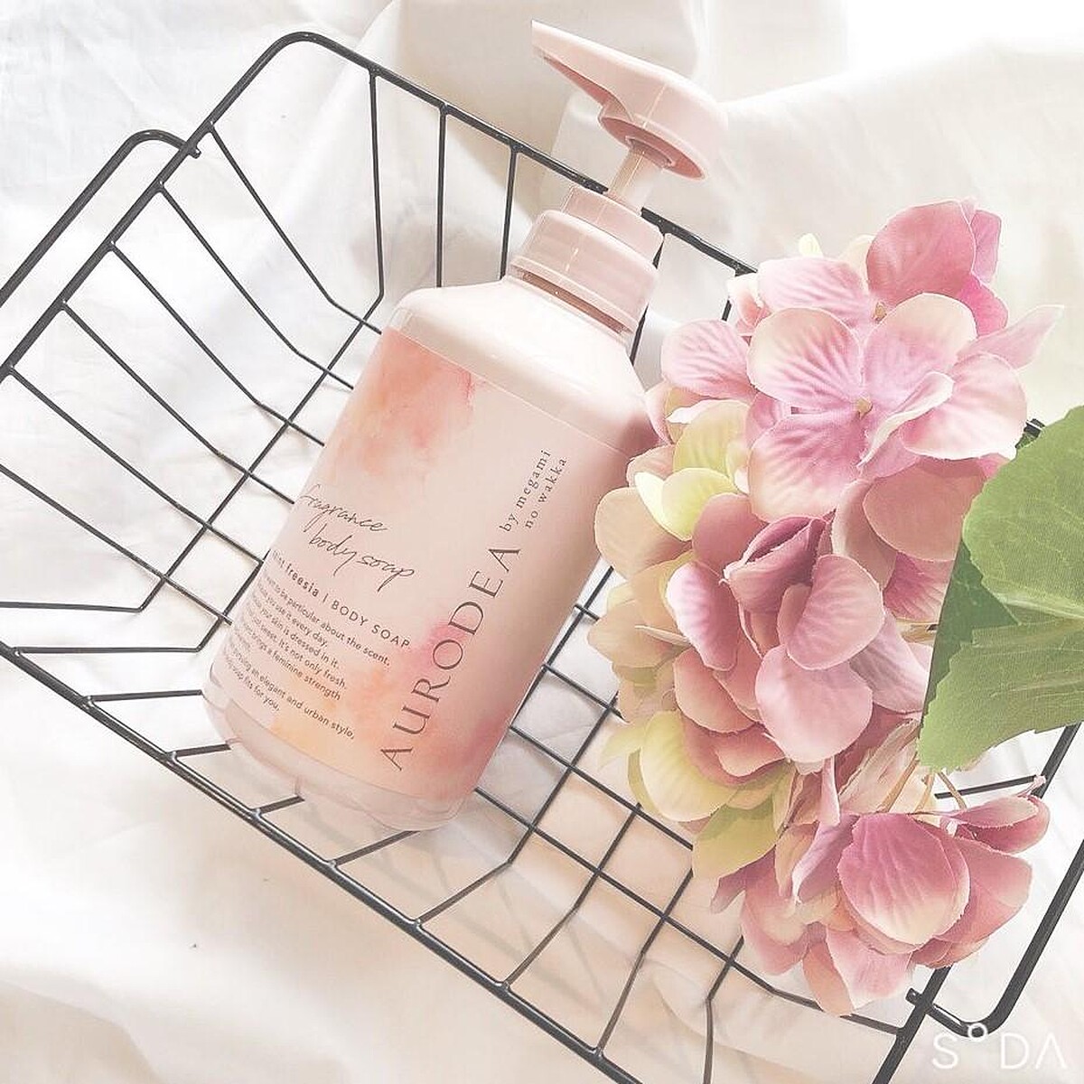 AURODEA女神香氛沐浴乳 - 小蒼蘭480ml售價:399