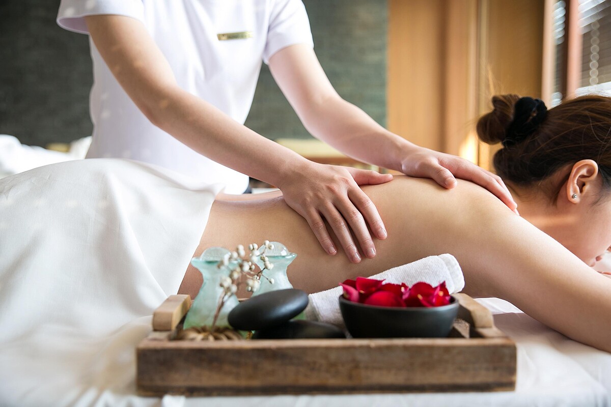 涵碧樓The Lalu經典SPA按摩，獨特的韻律指法，感受行雲流水般的舒暢，徹底釋放積累已久的壓力