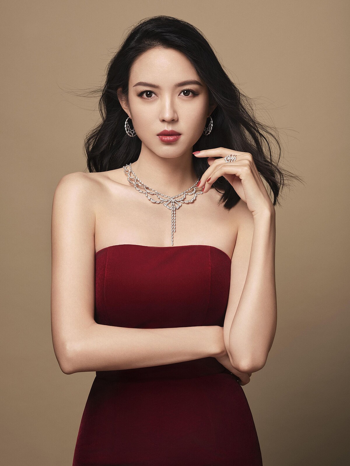 LORELEI REVERIE系列白K金鑽石環狀耳環、白K金鑽石項鍊、白K金鑽石戒指