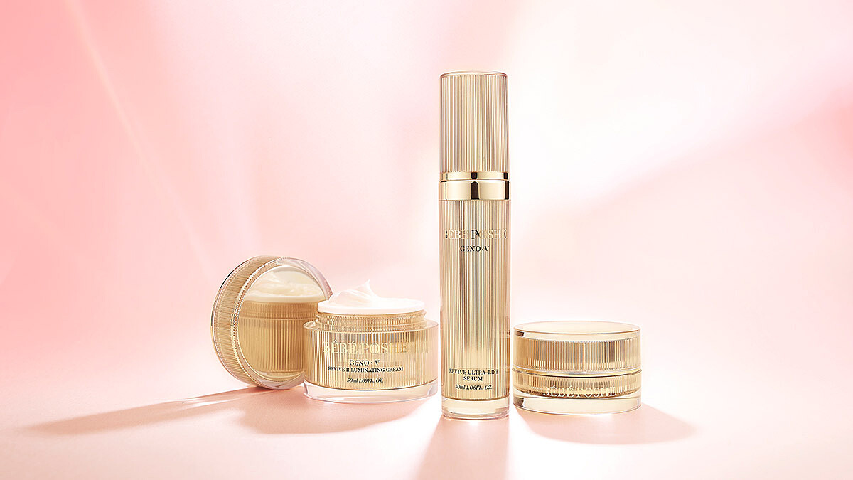 驚豔名媛時尚界的彩妝設計品牌BÉBÉ POSHÉ奢華寶貝，在邁入十週年之際，推出年度最新力作「GenoV全新保養系列產品」