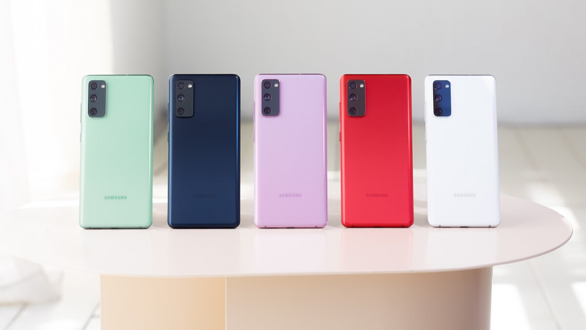 三星5G輕旗艦手機Galaxy S20 FE 10/7上市！浪漫紫、率真綠絕美5色，搭載3200萬像素前鏡頭