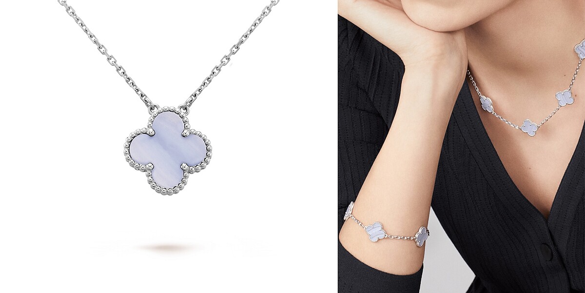 左圖：Vintage Alhambra白K金玉髓吊墜，約NT91,500；右圖：Vintage Alhambra白K金玉髓項鍊，約NT284,000、Vintage Alhambra白K金玉髓手鍊，約NT142,000。