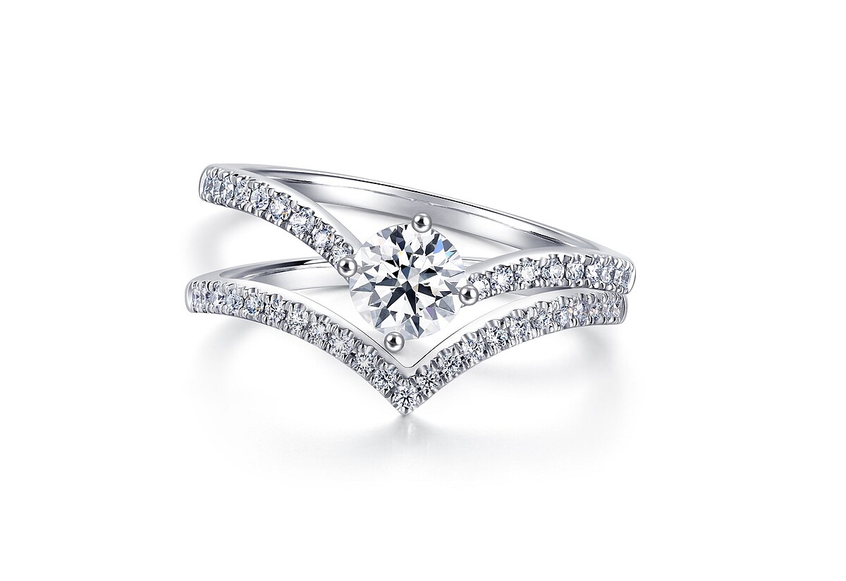 點睛品 Promessa 18K 白金「伯爵小皇冠」V型群鑲鑽石戒指組合疊戴