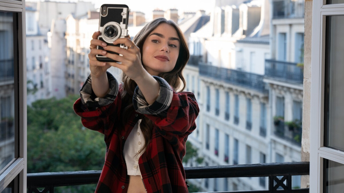 《艾蜜莉在巴黎》：重點不是你身處何方，而是你是否願意展開冒險