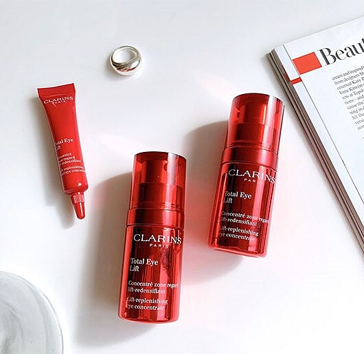 含：全效緊緻眼霜 15ml * 2 + 全效緊緻眼霜 7ml