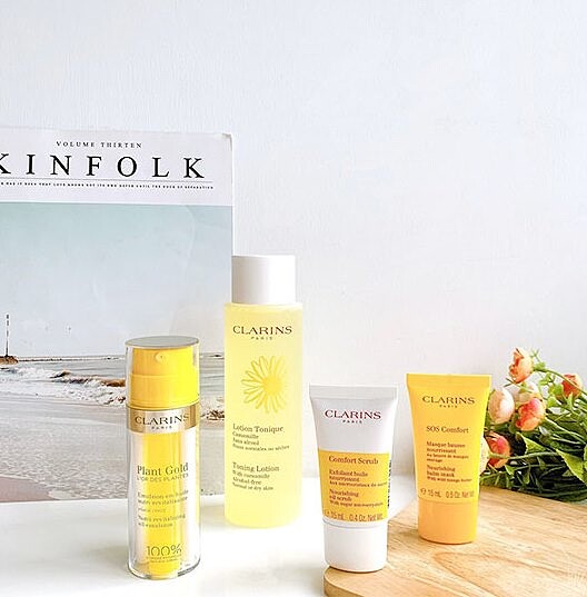 含：蘭花純萃賦活乳35ml + 洋甘菊/蘆薈/鳶尾草化妝水（3選1） 200ml + SOS野芒果滋養面膜 15ml + 野芒果滋養去角質霜 15ml