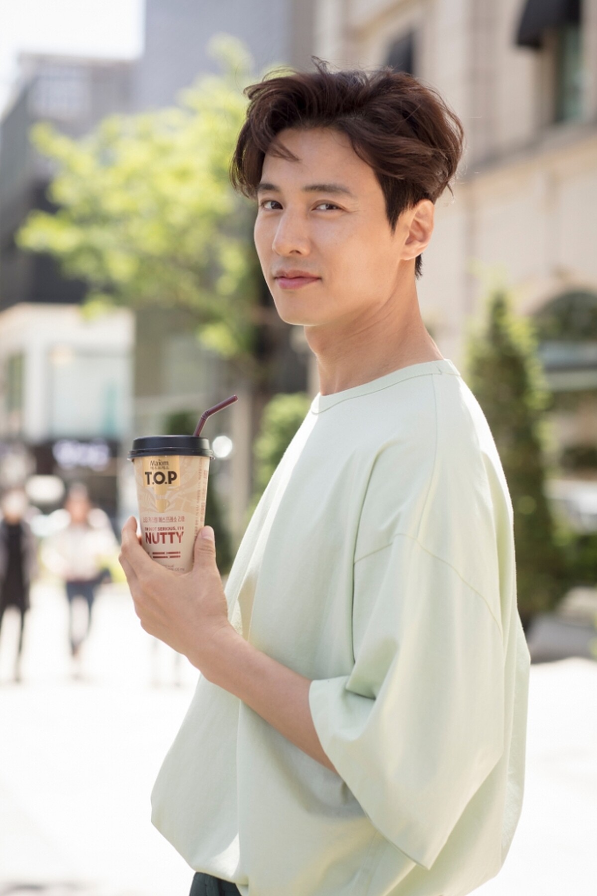 元斌保養有加，有「防腐劑男神」之稱