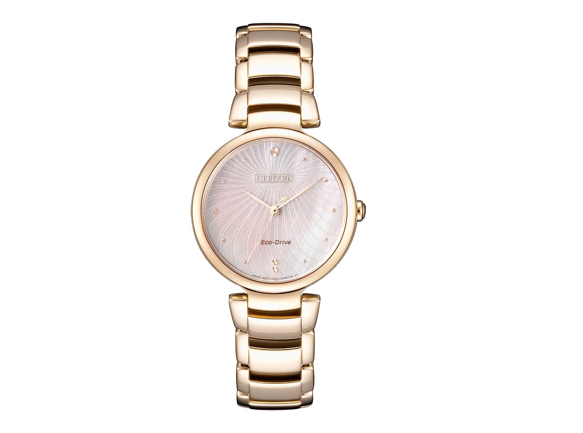 CITIZEN L 光動能玫瑰金錶款EM0853-81Y，NT14,800。