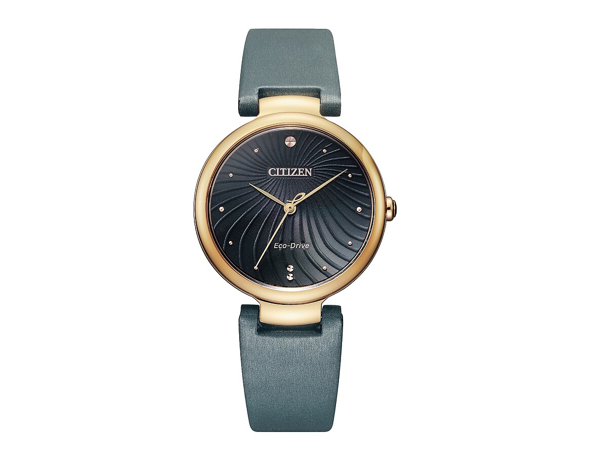 CITIZEN L 光動能錶款EM0853-14H，NT12,800。