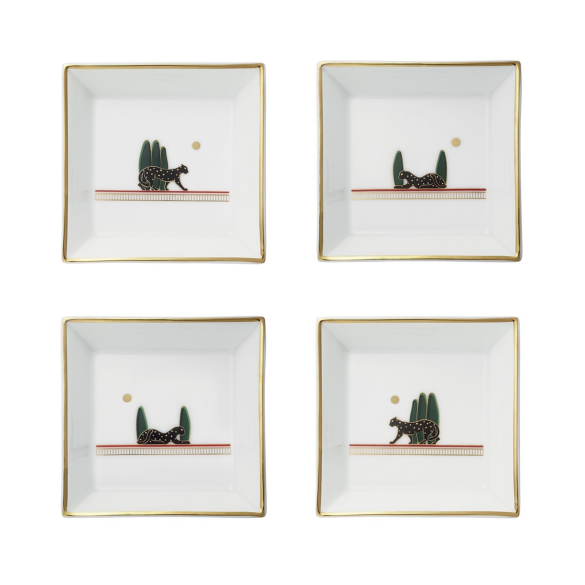 一套四件Panthere de Cartier美洲豹托盤，小型款，參考價格約NT$ 17,800