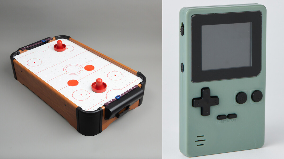 GOOD OLD DAYS「桌上型冰球機」，定價780元；誠品限定款「GOOD OLD DAYS復古掌上型電玩」定價580元。