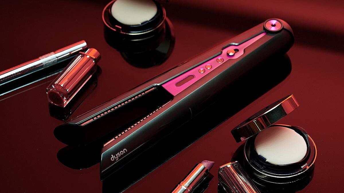 有Dyson Corrale最強美髮神器，手殘也能打造「水波光澤」女神波浪捲！告別髮尾乾粗毛躁，造型兼護髮輕鬆擁有柔亮好髮質