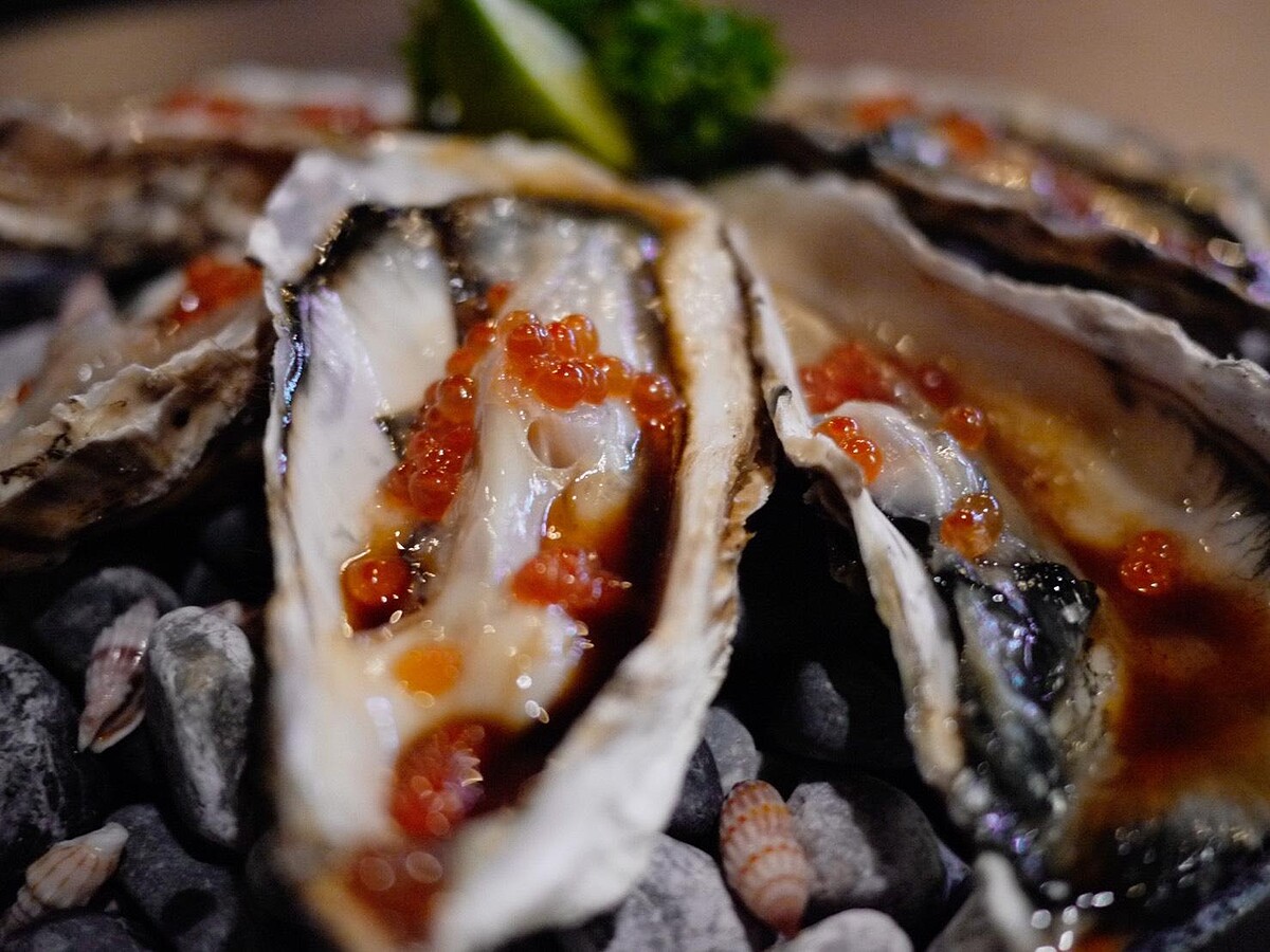 日本生蠔 售價80元/單顆 五顆優惠360元