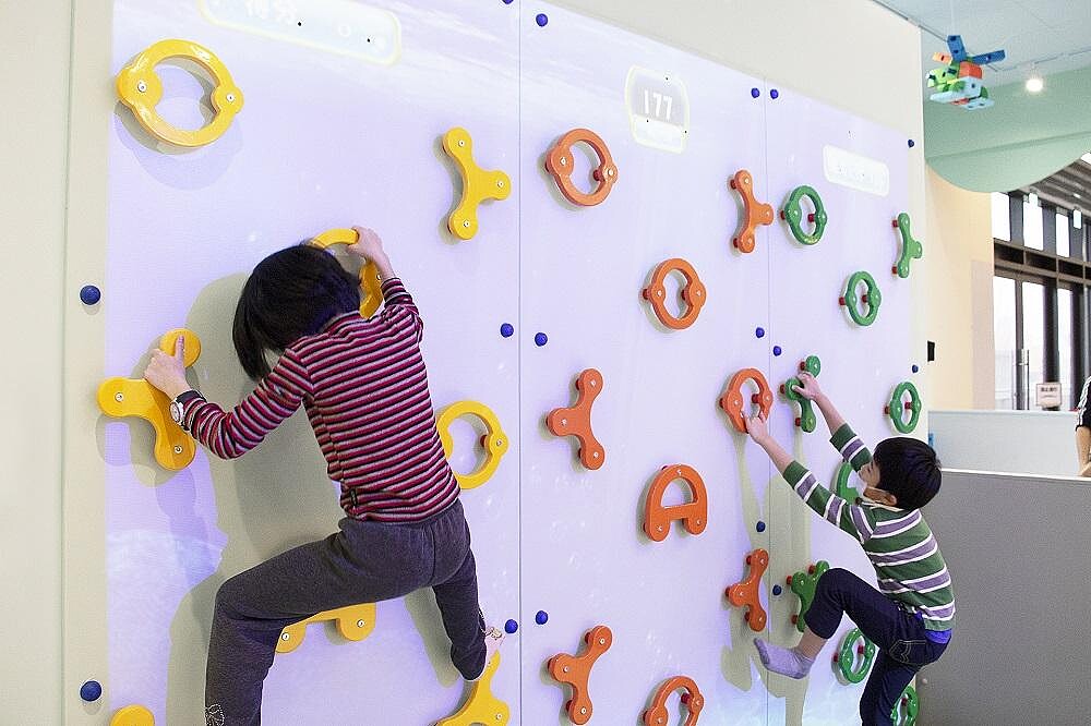 桃樂比互動遊戲區