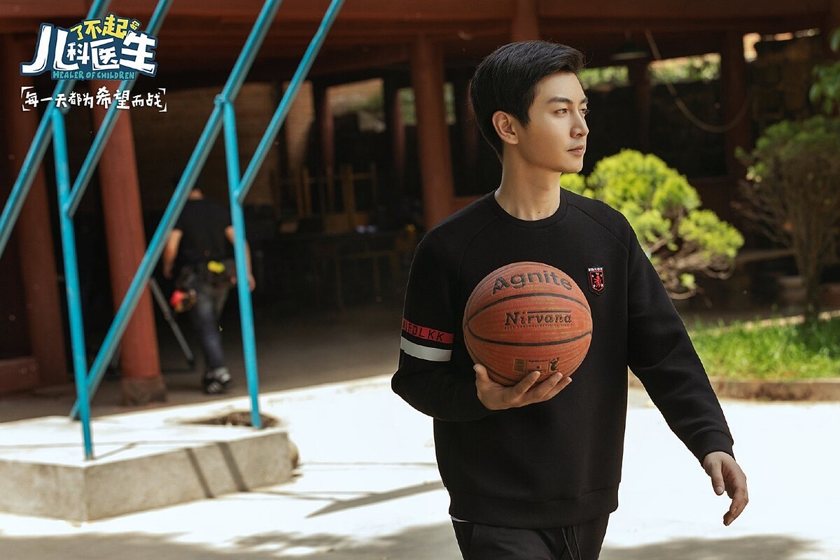 劇照／《了不起的兒科醫生》官方微博