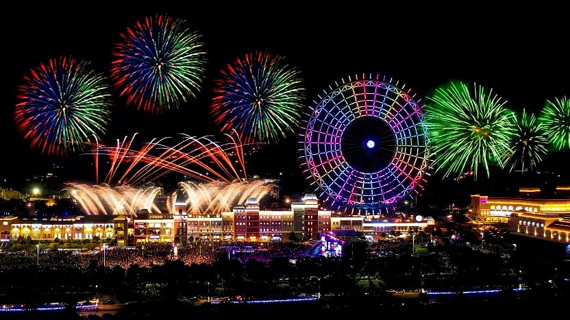 2021台中麗寶跨年雙演唱會連兩天舉辦！6000發、三面景觀高空煙火點亮夜空，還能搭摩天輪迎新年曙光