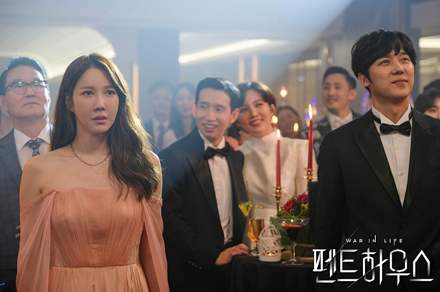 全韓熱議狗血劇《上流戰爭》