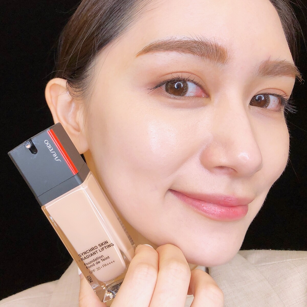 資生堂超進化光感緊緻粉底妝感示範