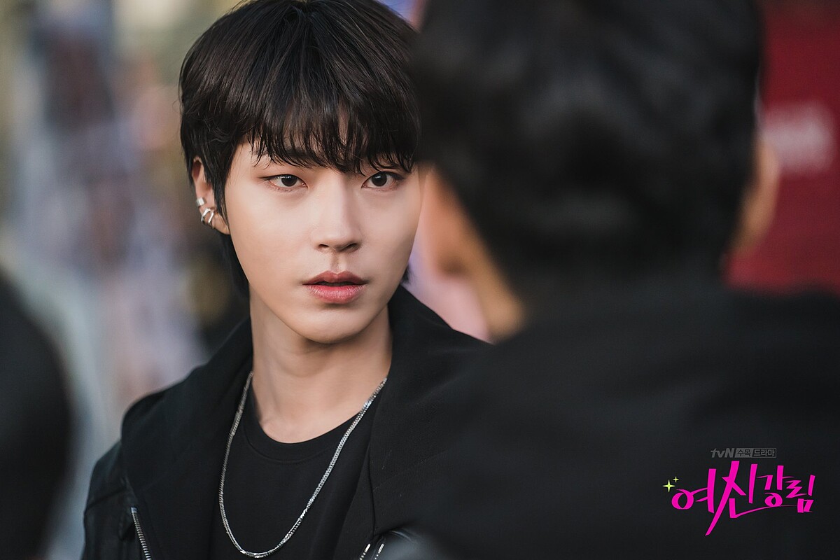 女神降臨/黃仁燁