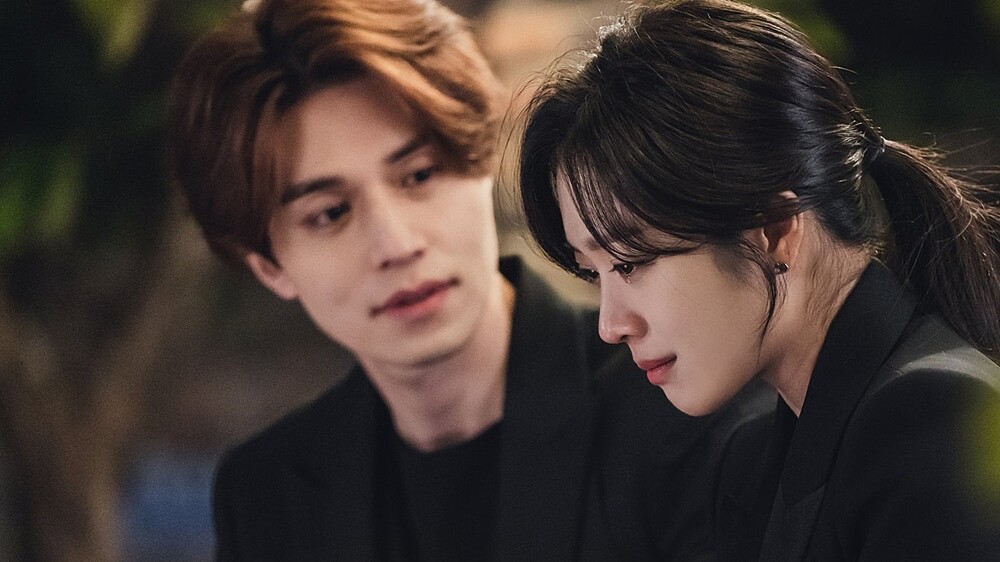 一個人的寂寞也許讓人難過， 但兩個人的寂寞更令人難堪。與其勉強在一起，不如灑脫保持單身。