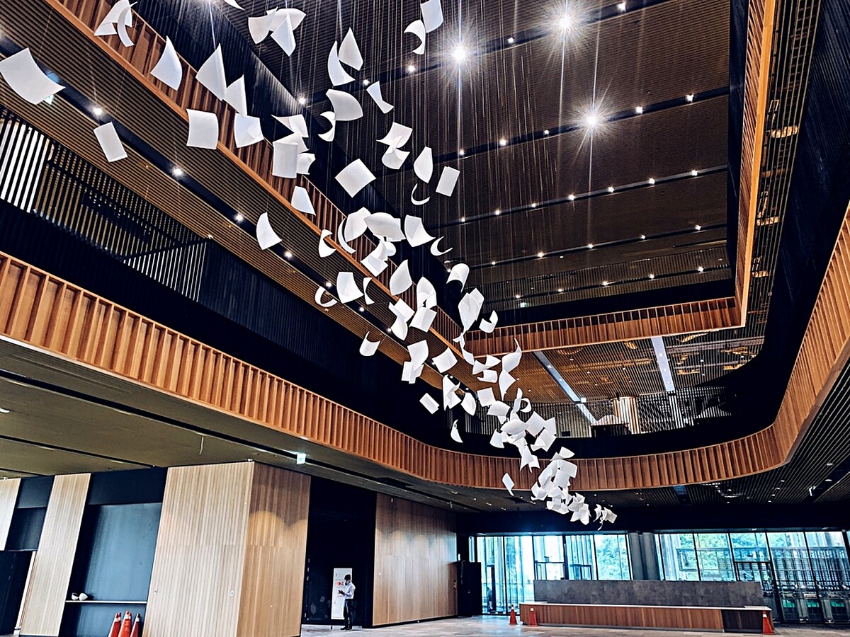 天井藝術「陣風 Gust of Wind」