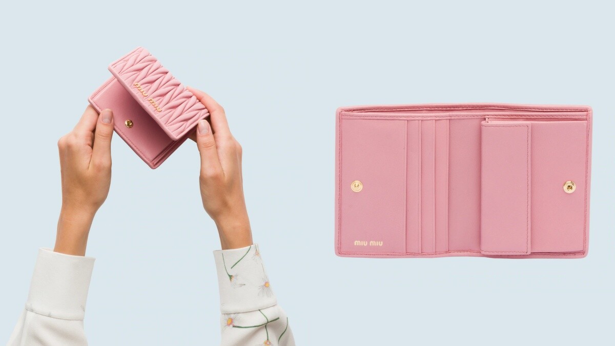 Miu Miu抓皺短夾，NT13,500