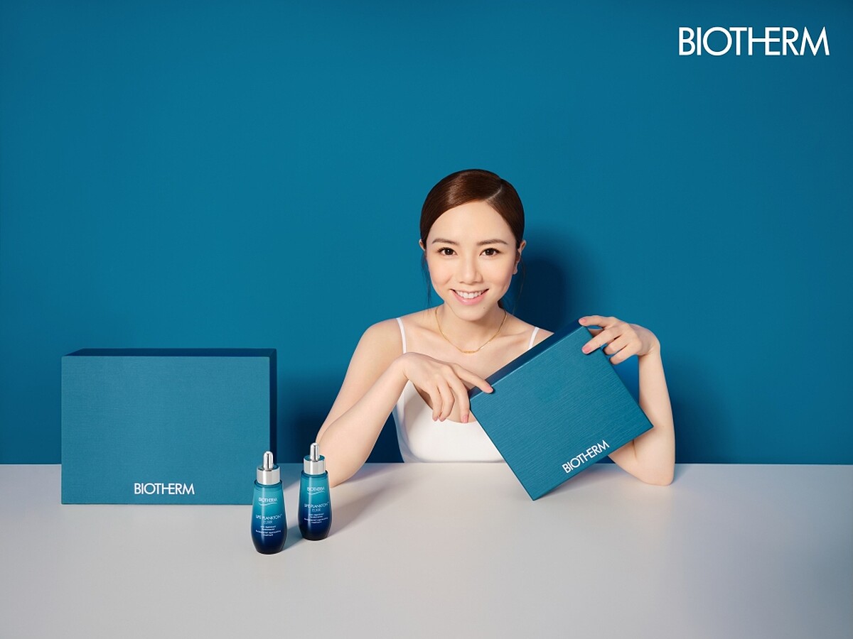 2021年碧兒泉亞太區代言人天后鄧紫棋和奇蹟特嫩精華