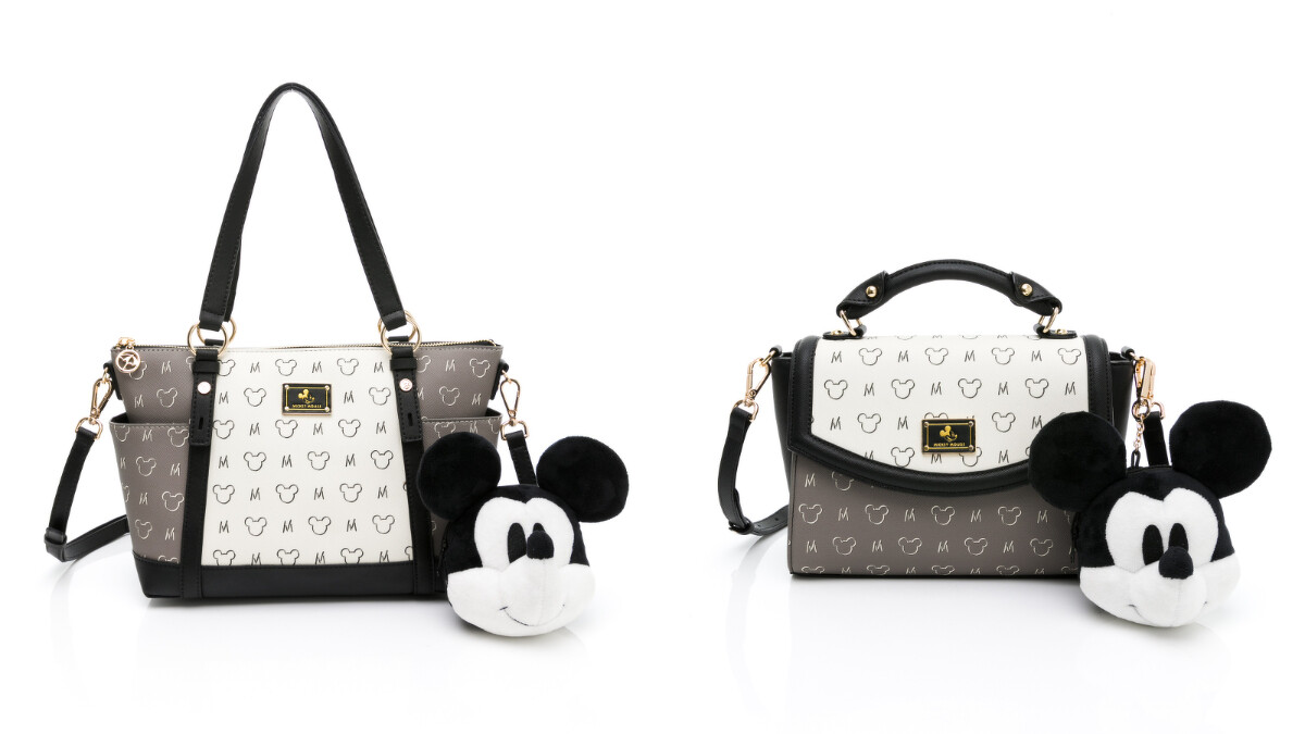 左：手提包附長背帶，NT 3,180；右：翻蓋書包，NT 3,180