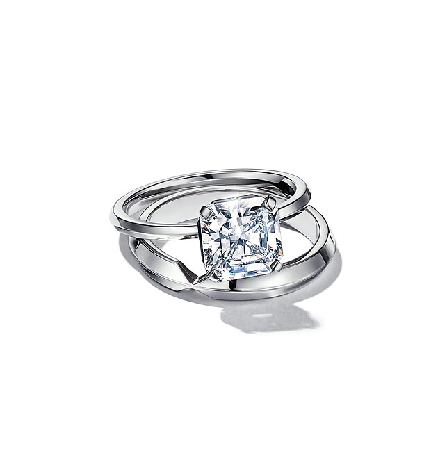 Tiffany True 鉑金鑽石戒指 價格店洽, The Tiffany Setting 鉑金窄版戒指 NT$43,500