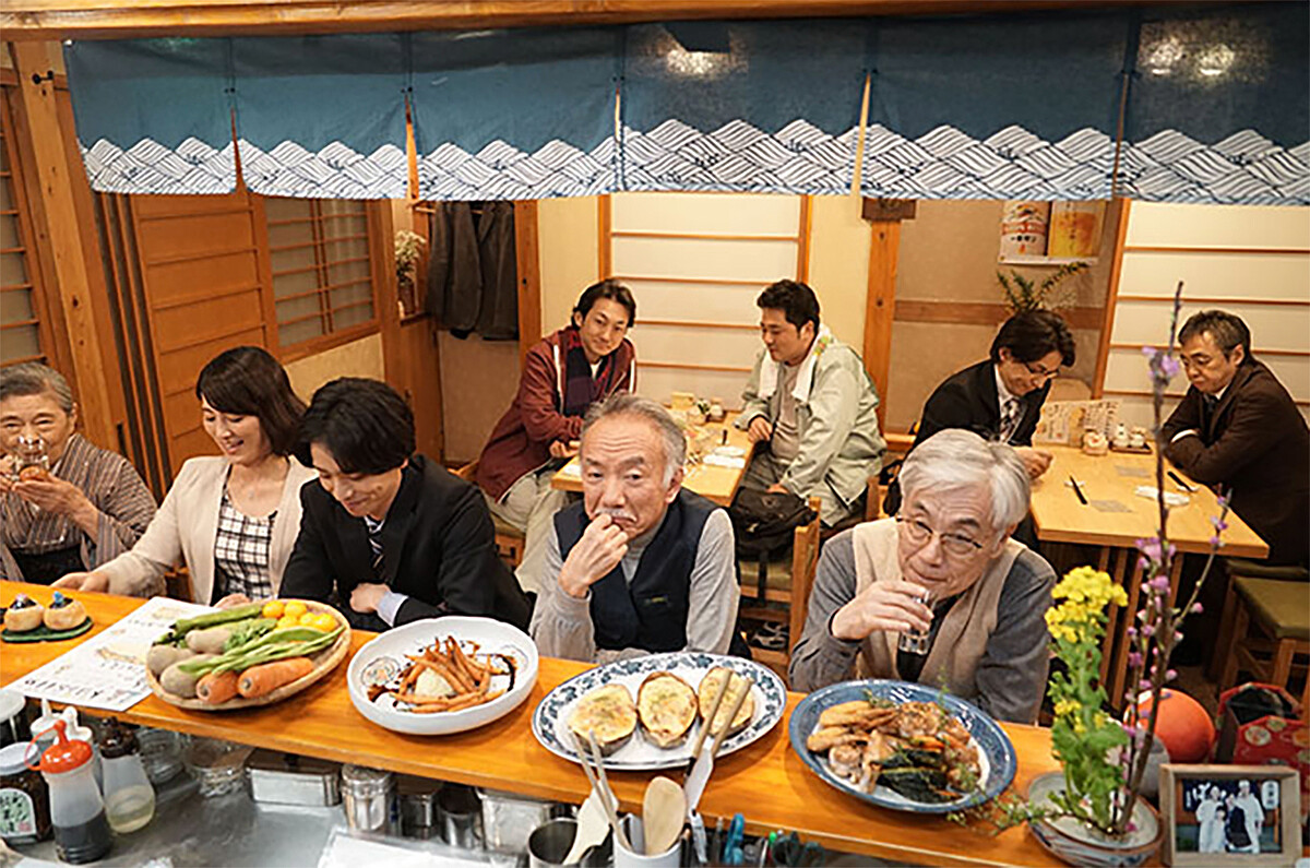 吧檯上有著每日小菜。