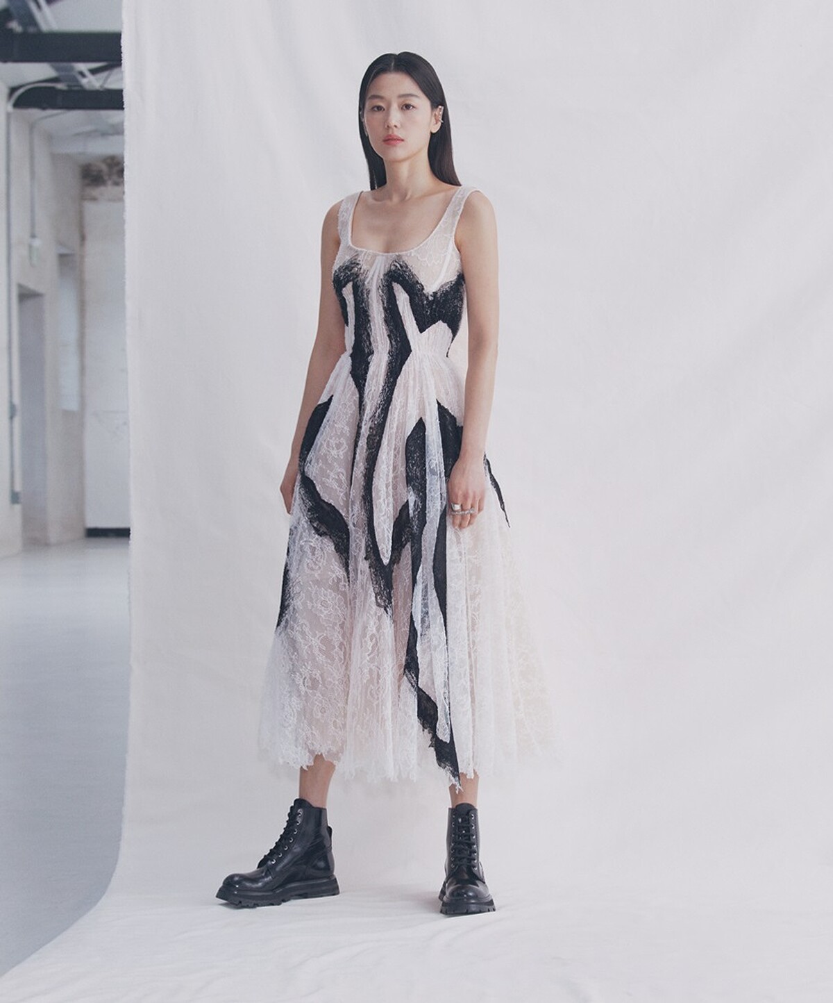全智賢蕾絲洋裝穿搭