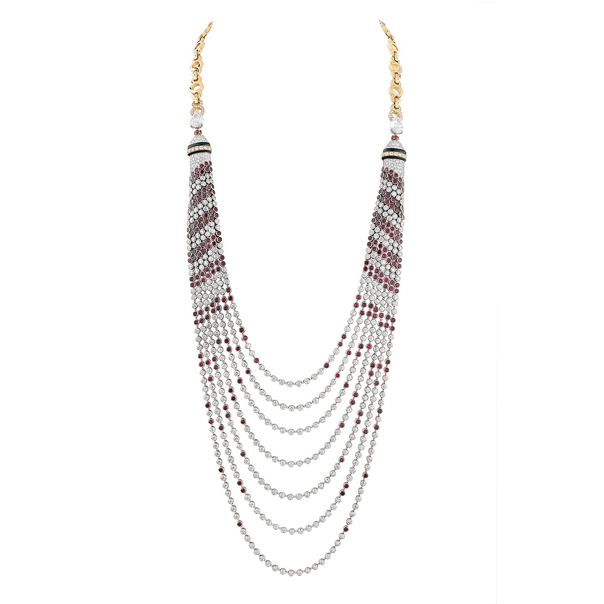 本作品靈感源自於威尼斯宮殿入口用於泊船的繫船木樁(palines)，它們的條紋圖騰映照於潟湖水面，與水手上衣條紋元素不謀而合。 打造這件作品的最大挑戰在於寶石串的調整與定位：色彩需呈帶狀以展現條紋圖騰，同時項鍊起始處的寶石串接，在佩戴者移動時亦需維持環形展現繫船木樁輪廓，下方的鍊條則需靈動自由。為克服諸多困難，作品具有多個絞接點以維持靈活度。 此外，黃金鍊條亦重現香奈兒女士經典的鍊條，然而本次黃K金鍊條以三圈模式呈現，令人想起威尼斯的設計元素。此項鍊運用多達450顆紅色尖晶石，每顆寶石呈色略有不同為作品注入活力，整體顏色卻仍和諧一致。 VOLUTE CROISI&Egrave;RE 項鍊（獨一無二顏色作品） 18K黃金及白金，鑲嵌2顆總重約5.20克拉梨形切割鑽石、瑪瑙、尖晶石及鑽石。 建議售價NTD 30,798,000元 