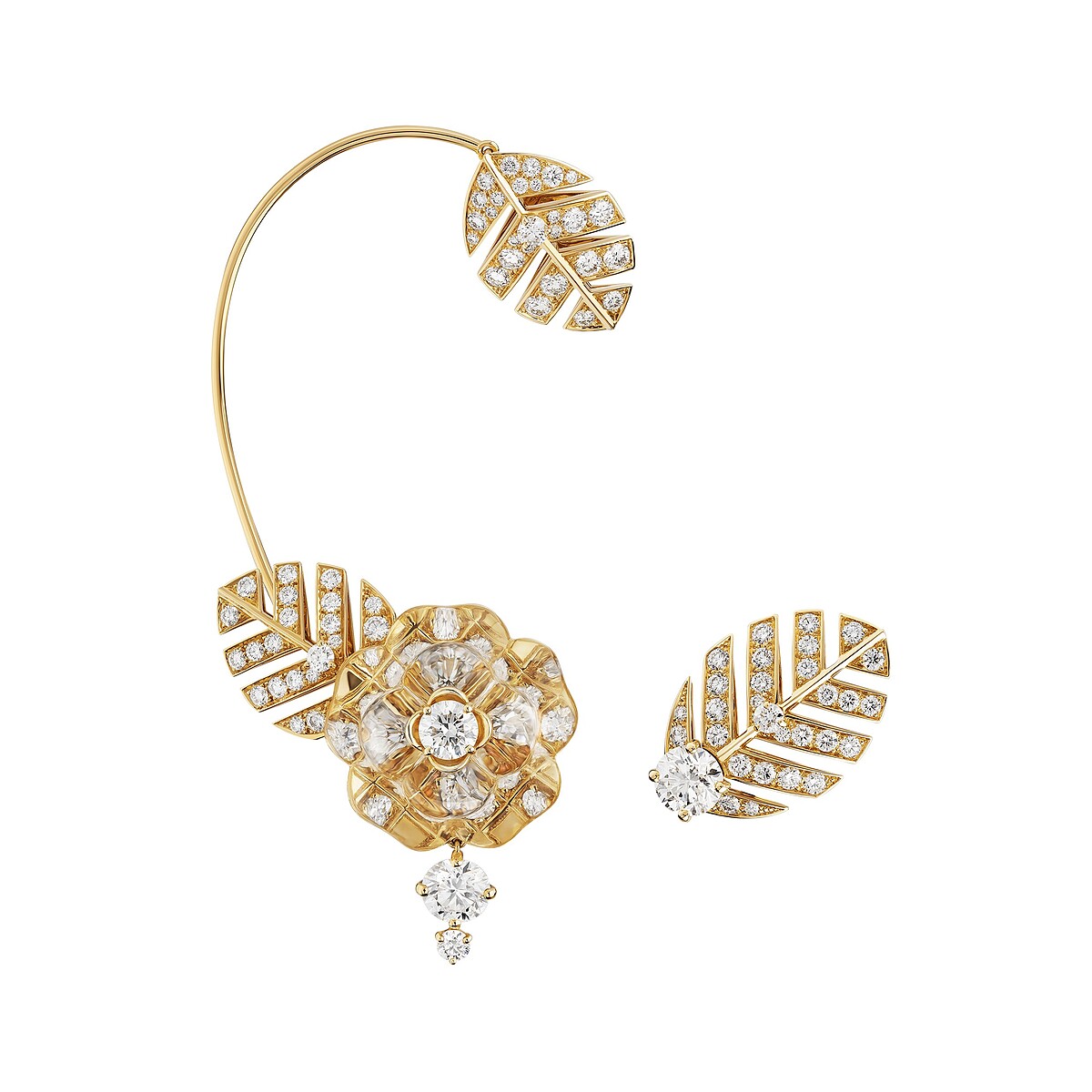 CAM&Eacute;LIA V&Eacute;NITIEN 不對稱耳環 18K黃金，鑲嵌 2顆總重約1.40克拉明亮式切割鑽石、1顆重約0.40克拉明亮式切割鑽石、白水晶及鑽石。 建議售價NTD 3,080,000元