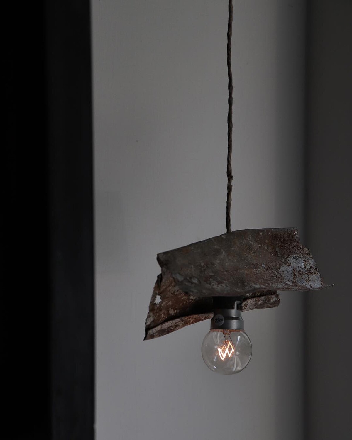 也挑選台灣本地作家作品。