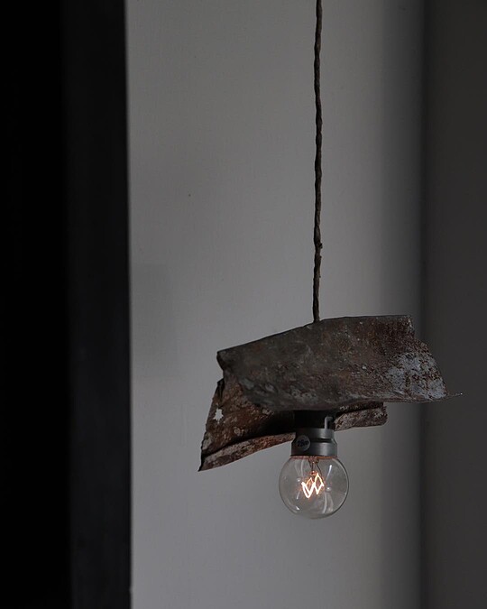 也挑選台灣本地作家作品。