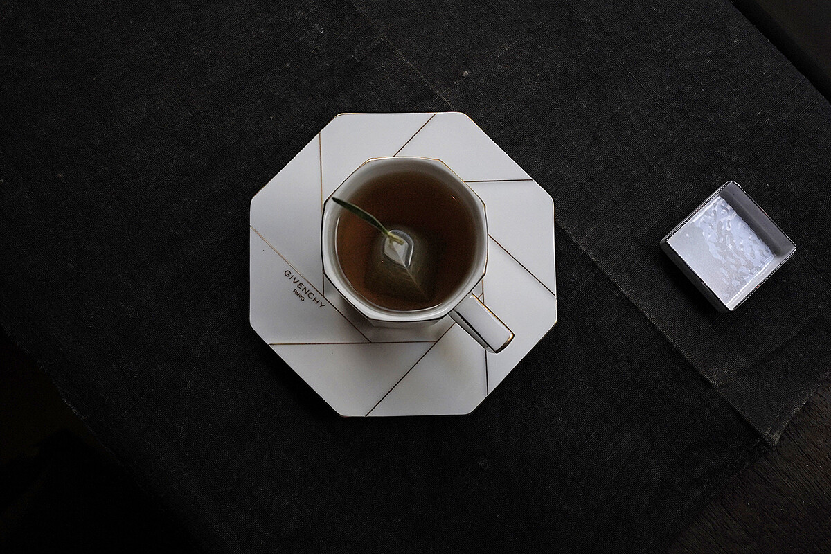 茶席需要預約，一次只接待三位，優美的八角法國茶組很有味道。