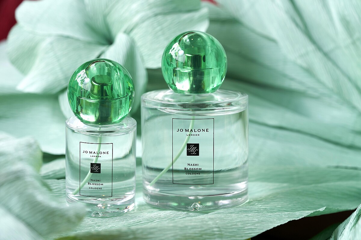 Jo Malone London 水梨花蕾香水，30ml NT2,700，100ml，NT5,400m。