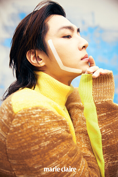 黃色刺繡圖案高領針織衫，Dior Men。