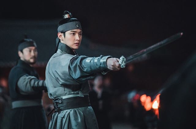  張東潤、甘宇成主演 韓劇《朝鮮驅魔師》挑戰觀眾追劇體驗