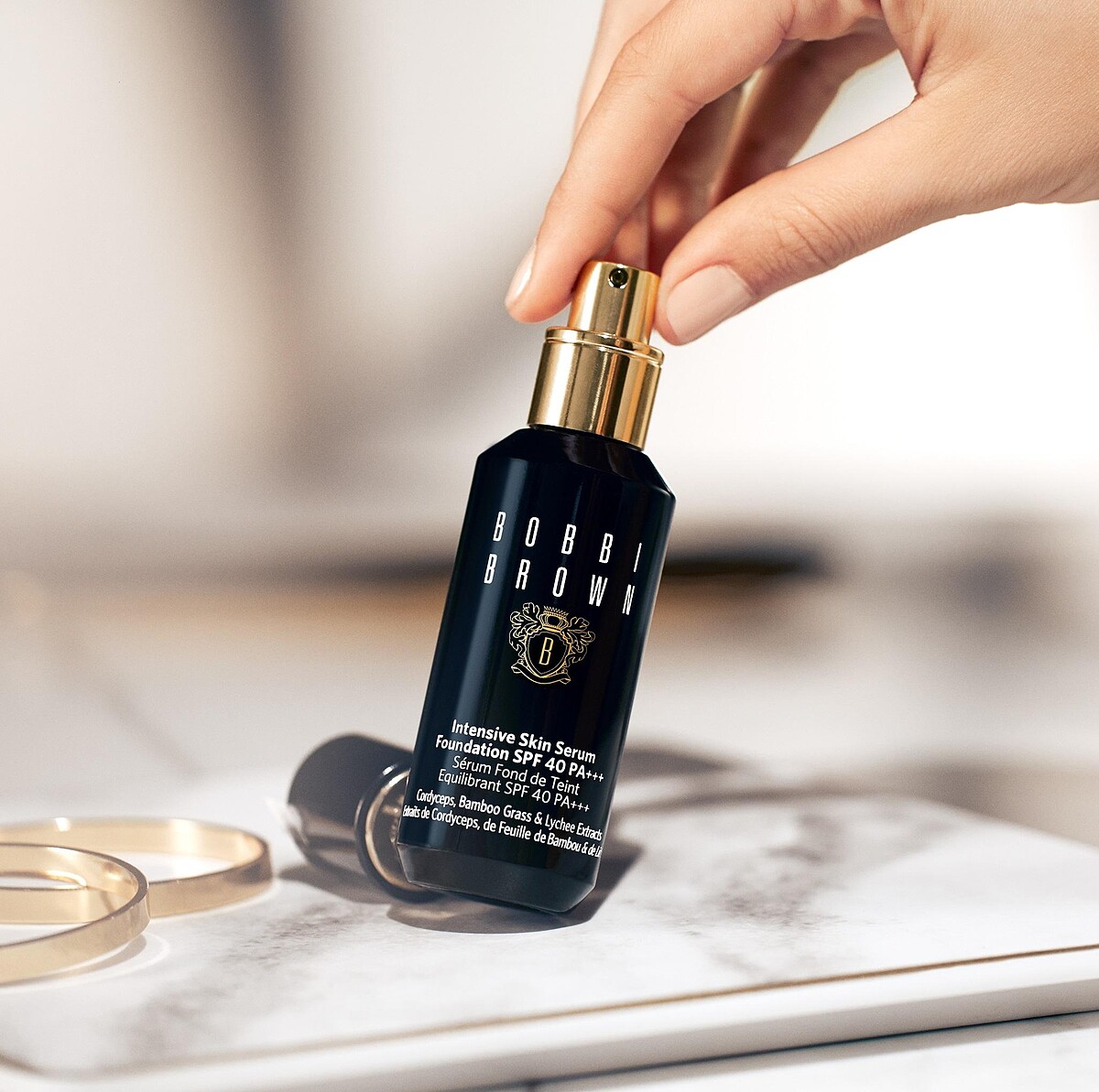 冬蟲夏草高保濕修護精華粉底 SPF40/ PA+++/ 30ml/ $2450 