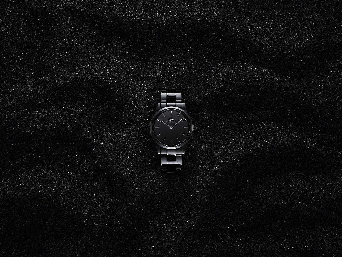 Iconic Link Ceramic 黑瓷錶 28 mm／32 mm ，NT9,490