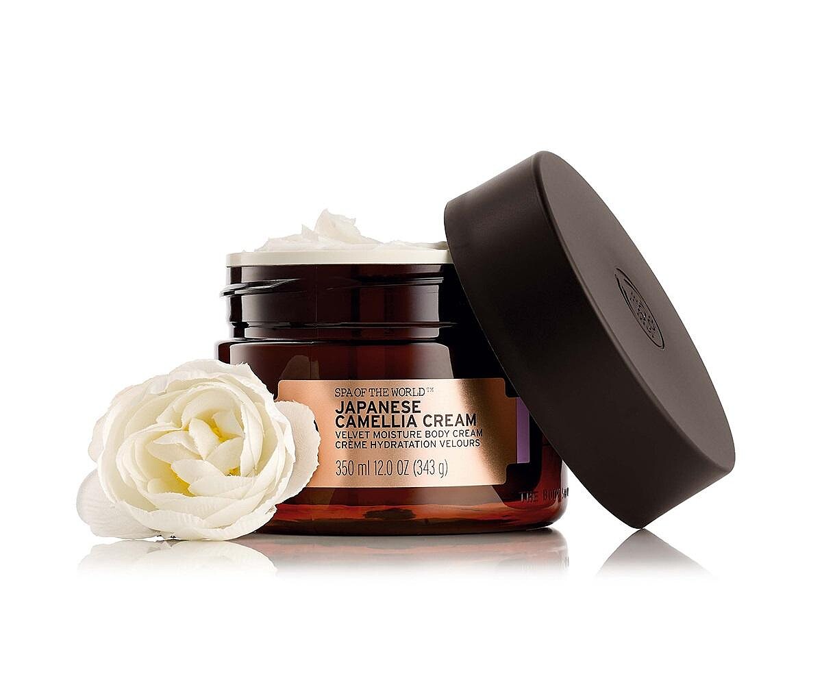 日本SPA山茶花鎖水美膚霜 NT2,280/350ml
