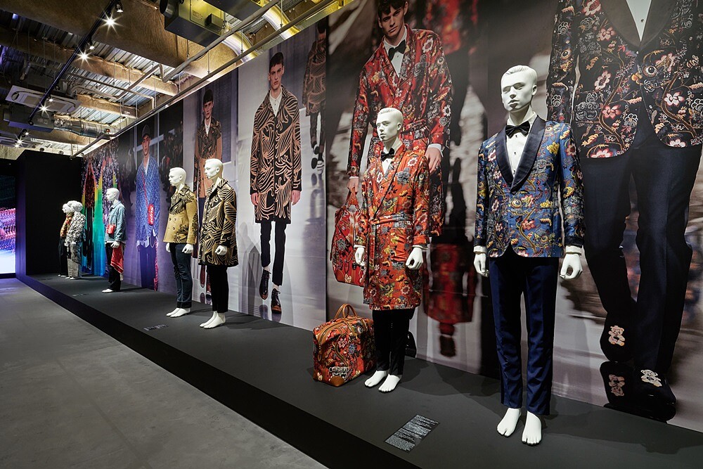 Louis Vuitton &展覽