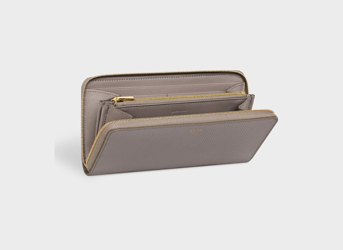 經典拉鍊長夾，NT24,000