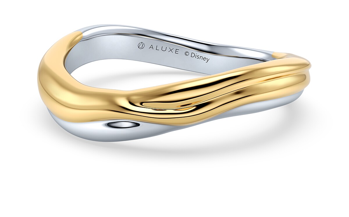 Infinity對戒(男) 18K金，售價NT$46,800起