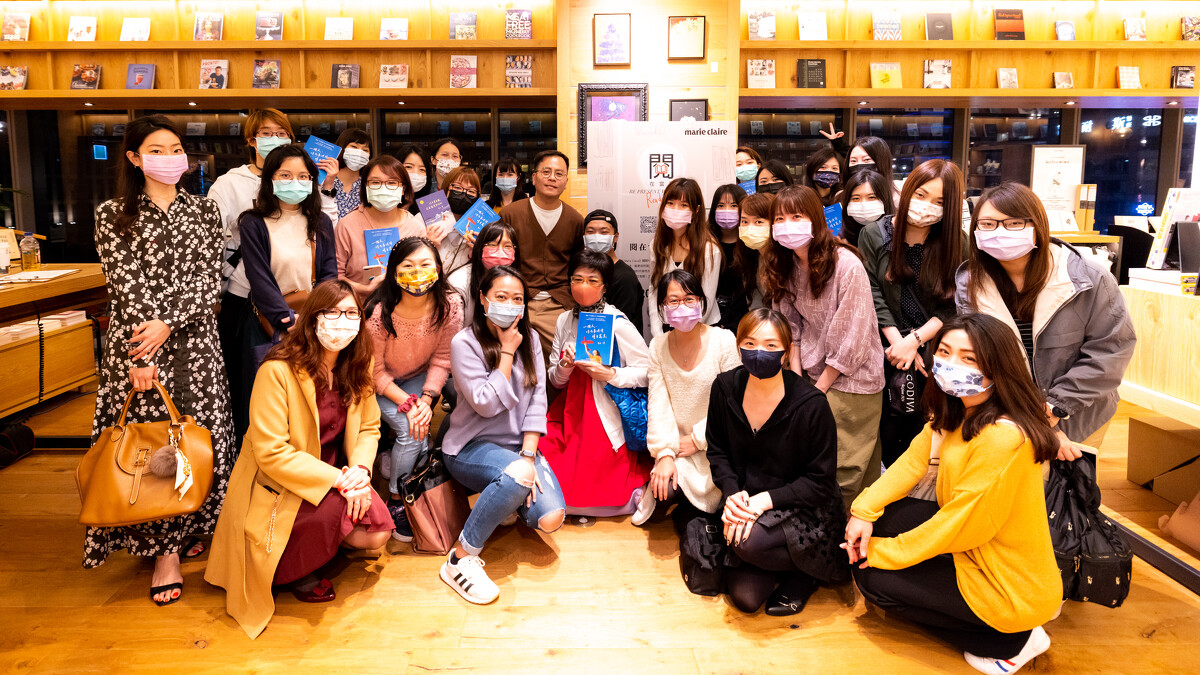 角子老師與現場讀者合照